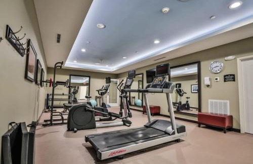 Chinatown Apartment | Free Parking Free Wifi with Kitchen Washer Dryer Relux Studio Group 2
