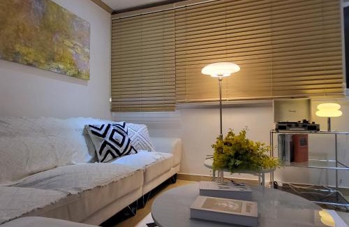 Euncheon-dong Apartment | Free pick-up, 4 Beds, near Gangnam, Hongdae, Subway 8 mins, Spacious
