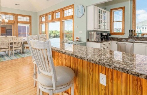 Buck Island House | FREE Pool Heat/near beach, Fall 3+ Nights Discount