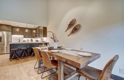 Warrior's Mark Condo | Free SkyCard Act-Top Floor Unit, Renovated, Pool/Hot Tubs/Sauna-Motherlode C9