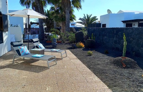 Montana Roja Villa | FREE WIFI, BBQ, UKTV & minutes to fantastic restaraunts of Faro Park