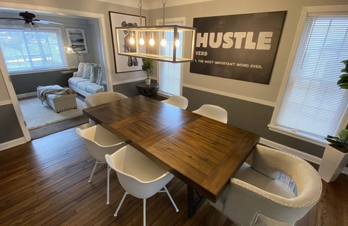 University Heights House | Free π· with stylish Suburban Home