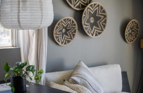 South Fremantle Apartment | Fremantle Beach Pad - ocean front, cafes, bars
