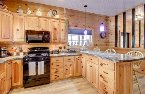 French Lick Cabin | French Lick Cabin w/ Covered Porch & Gas Grill!