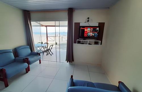 Ubatumirim House | Frente ao mar casa 42 Praia do Estaleiro