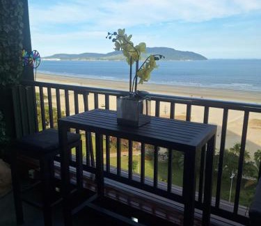 Pompeia Apartment | Frente Mar Santos 130 m2