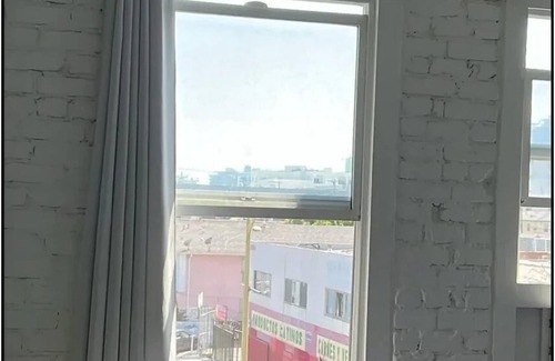 Westlake Apartment | Fresh and Calm Vibes for Two: DTLA!