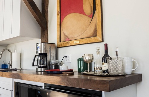 Munjoy Hill Apartment | Fresh East End Apartment Walkable to Downtown Portland