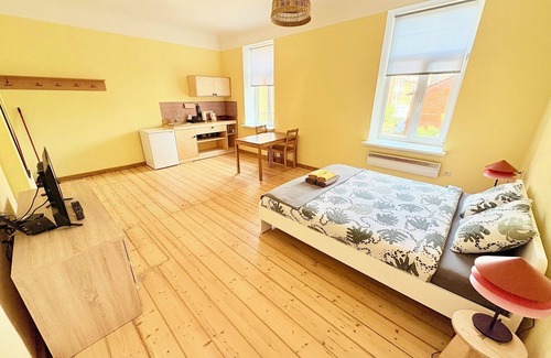 Grizinkalns Apartment | Fresh Studio Apartment in Riga w/Free Parking