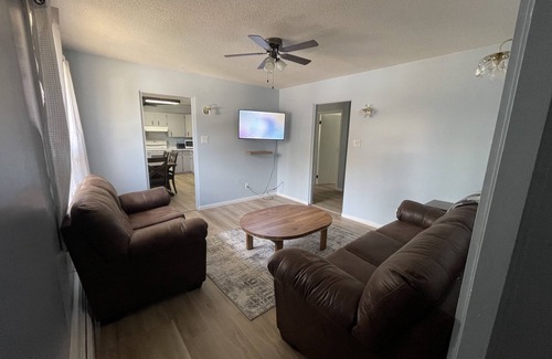 Denare Beach Apartment | Fresh Upper Level apartment Suite on Mosher Lake at Overland Resort
