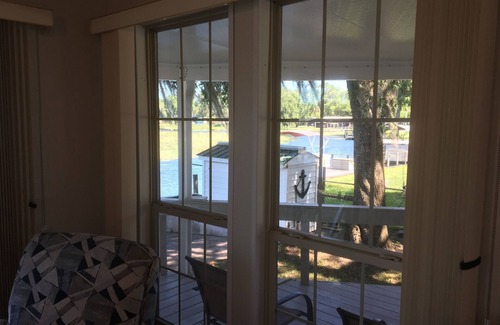 Hernando House | Fresh Water Fishing Springs In Area For Kayaking Tubing Family and Pet Friendly