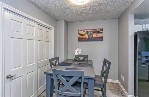 Hesperia House | Freshly Remodeled 4bedrooms, 3 full baths Luxurious Home on 1/2-acre gated land.