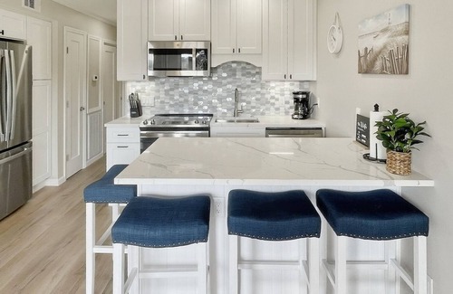 Folly Field Condo | FRESHLY RENOVATED OCEAN VILLA – COASTAL STYLE & OCEAN VIEWS