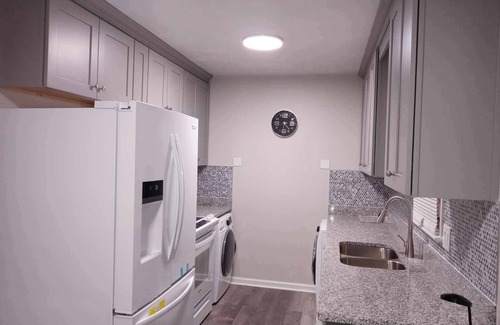 Great Bridge House | FRESHLY RENOVATED 2 BEDROOM DUPLEX