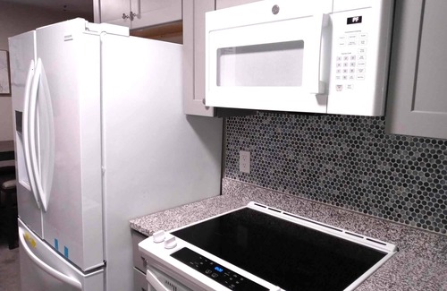 Great Bridge House | FRESHLY RENOVATED 2 BEDROOM DUPLEX