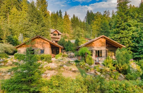 New Denver Cabin | Freya's Cabin at Big Bay Stays