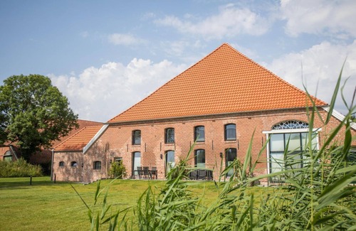 Krummhoern Apartment | "Frieda" a place to feel good in the historic Gulfhof in Rysum - Van Senden
