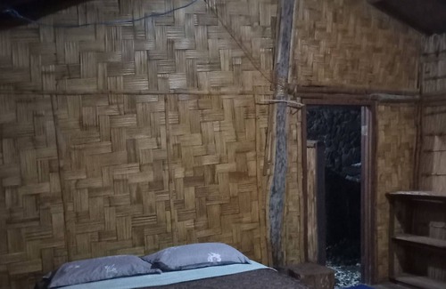 Tanna Island House | Friendly beach bungalow- Access to the beach and 30 mins from volcano ash plain