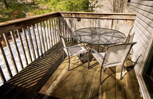 Laurelville Cabin | Friendly Fawn sleeps 4, or rent all 4 for 20. Horseback riding across the Rd!