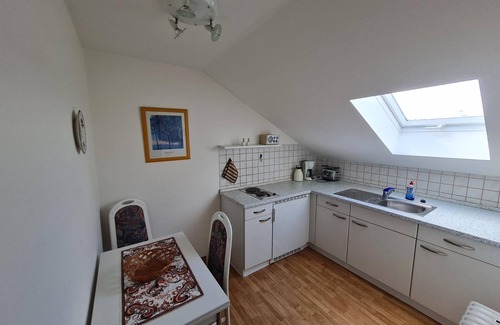 Bad Fuessing Apartment | Friendly furnished luxury vacation apartment with box-spring bed and garden access