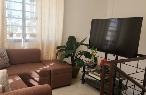 Lipa House | Friendly neighborhood with garden that you can relax while sipping your coffee.