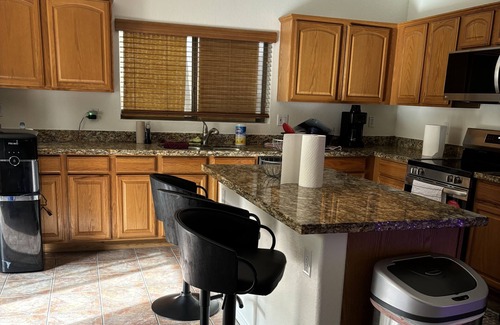 Avondale House | Friendly peaceful home in a good neighborhood