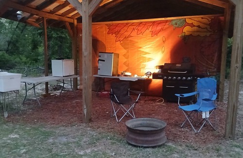 Mayo Cabin | Friendlys River Retreat private nRustic Camping Cabin sleeps 4+with tent camping