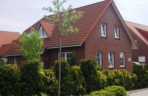 Norddeich House | Friesenhaus Heike, 6 Personen Zzgl. Kleinkind, Garten, 3 Schlafzimmer, 128 m²