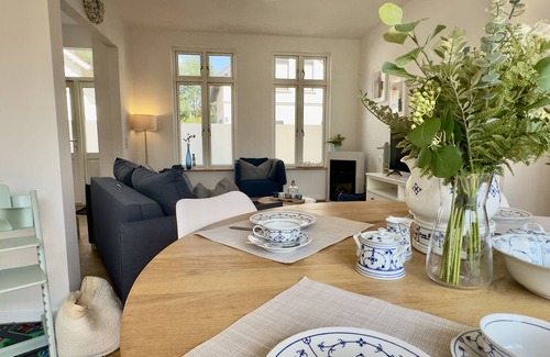 Jever House | Friesenhus: 120qm, 6 Personen, Wunderschön und Zentral Gelegen in Jever