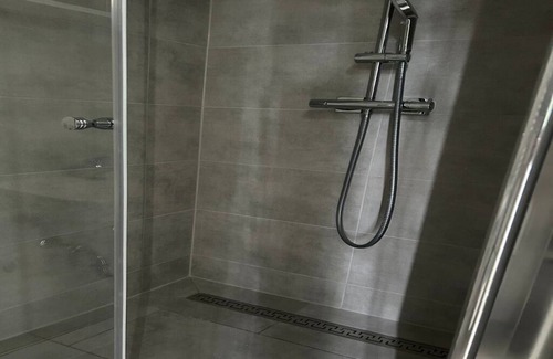 Barmen Apartment | Frisch Sanierter Altbau mit Toller Anbindung