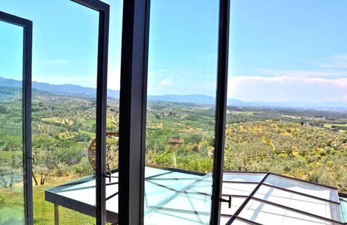 Montevarchi Villa | From this area you can easily reach Florence, Arezzo, Siena, Chianti