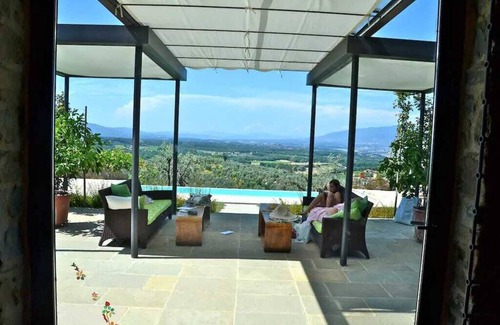 Montevarchi Villa | From this area you can easily reach Florence, Arezzo, Siena, Chianti