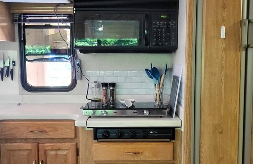 Stillwater House | Frolander Bay Resort - Dolphin RV