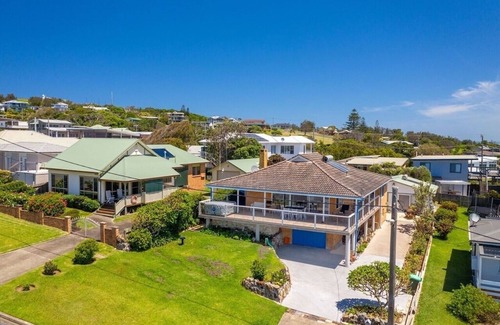 Taree House | "Frolic" at Crowdy Head