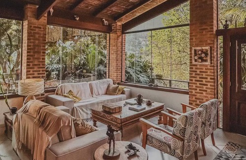 Itanhanga Villa | From the forest to the beach in a single experience!