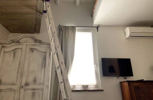 Cremona Apartment | From Mr. Paul - Ruby - CNI Code 00036