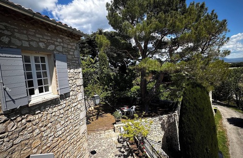 Murs House | From the top of its terraces and garden, breathtaking views of the Luberon