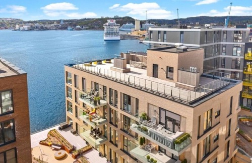 Kristiansand Resort | Front apartment with sea view