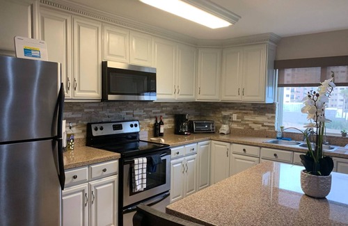 Centro Playas Condo | Front Beach Condo in the heart of Rosarito! All the action is steps away!