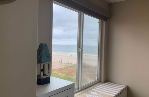 Centro Playas Condo | Front Beach Condo in the heart of Rosarito! All the action is steps away!