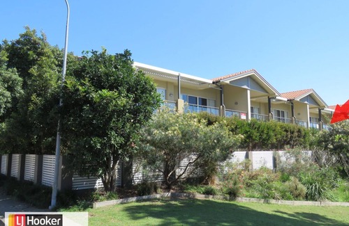 South West Rocks Apartment | FRONT CREEK UNIT 3 - VIEWS OVER FRONT CREEK