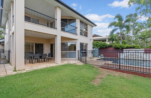Forest Lake House | Front Lake View 4Bed Home w/Pool & Mins to Mall!