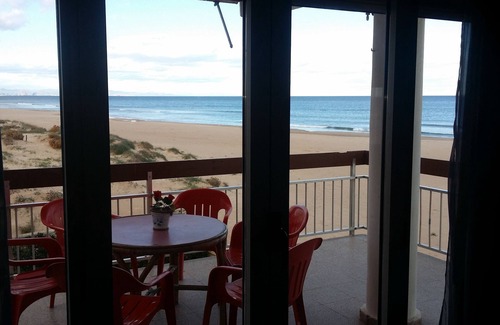 Pobles del Sud Apartment | Front line beach apartment with wifi