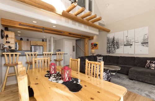 Saddle Ridge House | "Front Row" Saddle Ridge - New Bathrooms - Ski-in/out Townhome w/Hot Tub/Views