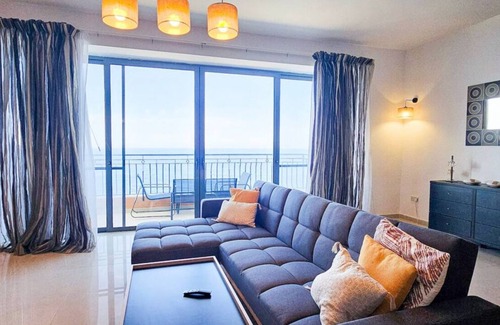 Tower Road Apartment | Front Sea View Spacious 3-Bedroom Apartment Sliema