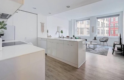 Gateway District Apartment | Frontdesk | Bright + Open Studio in Downtown