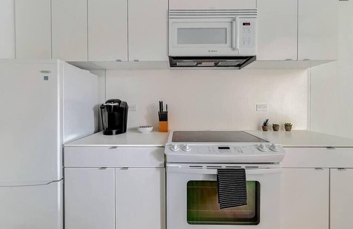 Gateway District Apartment | Frontdesk | Open + Bright Studio Apt in Downtown