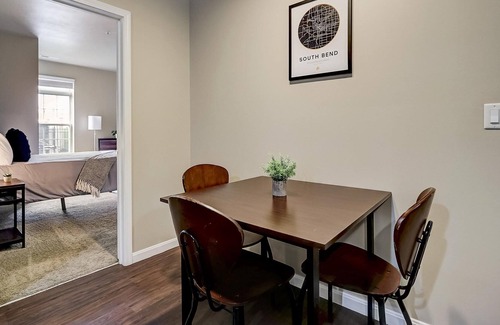 Roseland Apartment | Frontdesk | Roseland 2 BR Close to ND