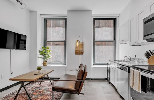 Cultural District Apartment | Frontdesk | Studio Apt close to Heinz Field