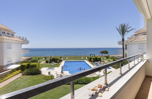 New Golden Mile Apartment | Frontline beach apartment in Guadalmansa Playa